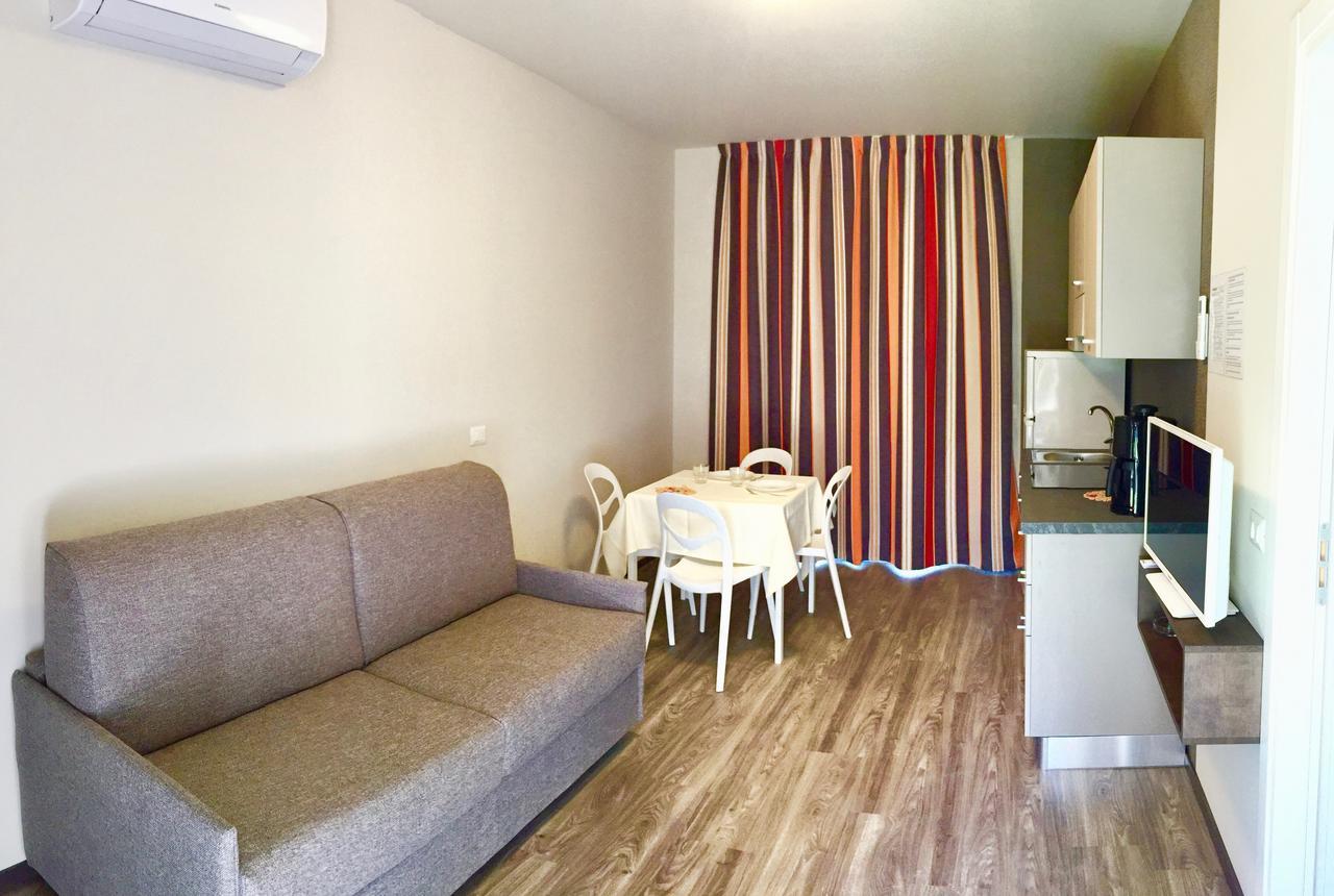 Le Palme Camping & Village Lazise Bagian luar foto